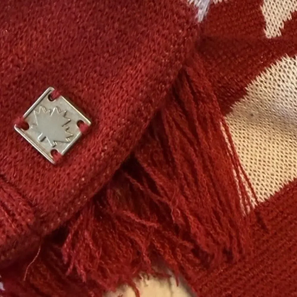 Canada Knit Scarf Red Maple Leaf 6x60